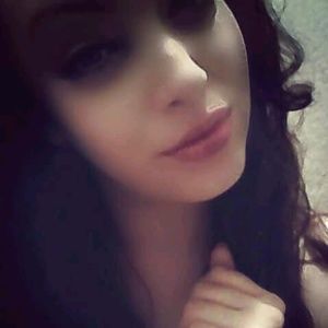 Meet your Posher, Desiree